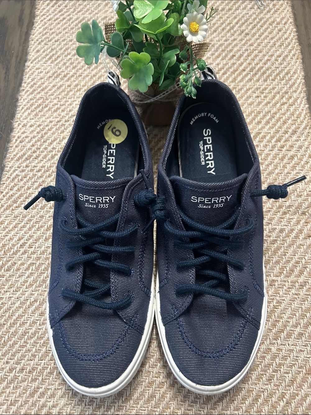 SPERRY⛵️NWOT Navy Canvas Boat Sneakers Crest Vibe Size 9 Women’s Washable